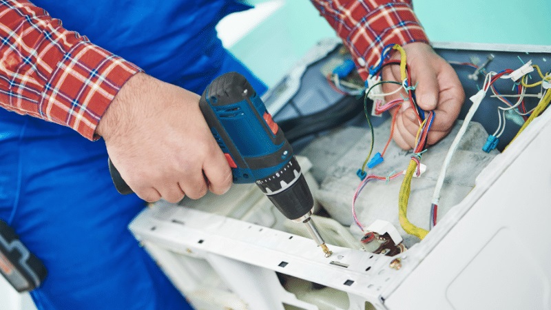 Beyoğlu Bosch Bosch çamaşır makinesi kart tamiri – Su almama arızası orijinal parça ile giderildi. - Teknik servis örneği